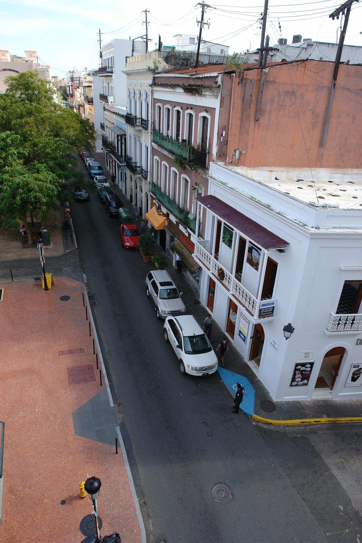 Calle de San Francisco 269 - San Juan (Viejo San Juan) - 2011 00034